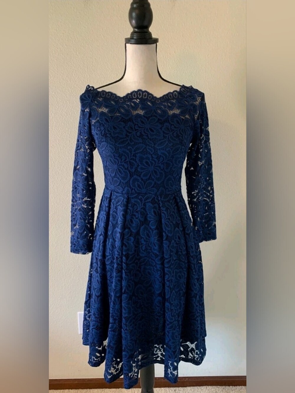 Miusol Lace Boat Neck Fit-and-Flare Dress